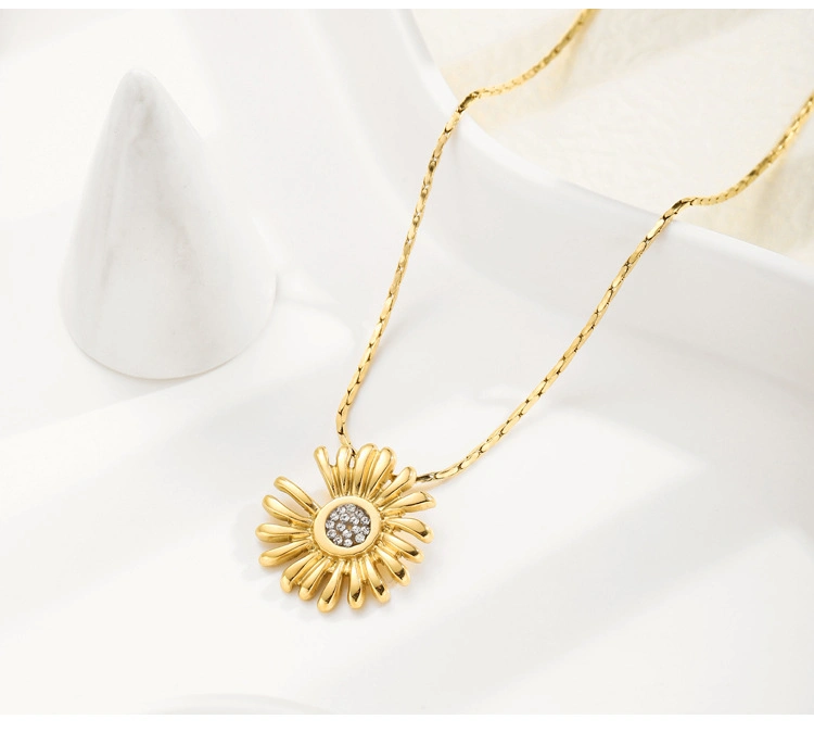 Diamond-Set Small Daisy Pendant Plated 14K Gold European Necklace